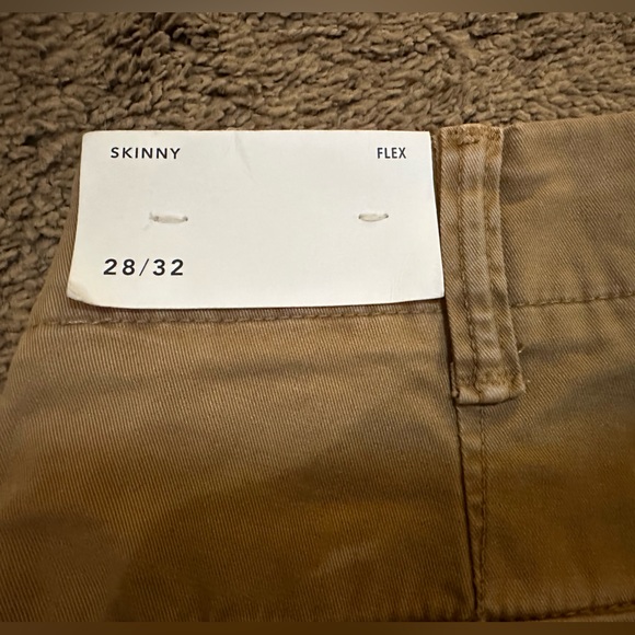 American Eagle Young Men’s Flex Slim Fit Khaki Pants - Picture 3 of 7